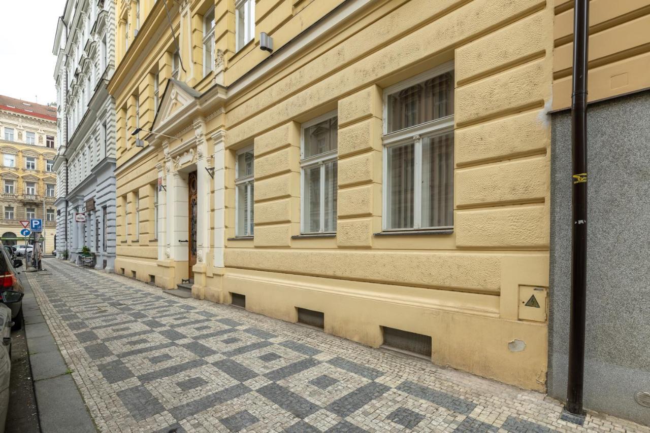 Lesser Town Apartment Melnicka By Easybnb Praha Bagian luar foto